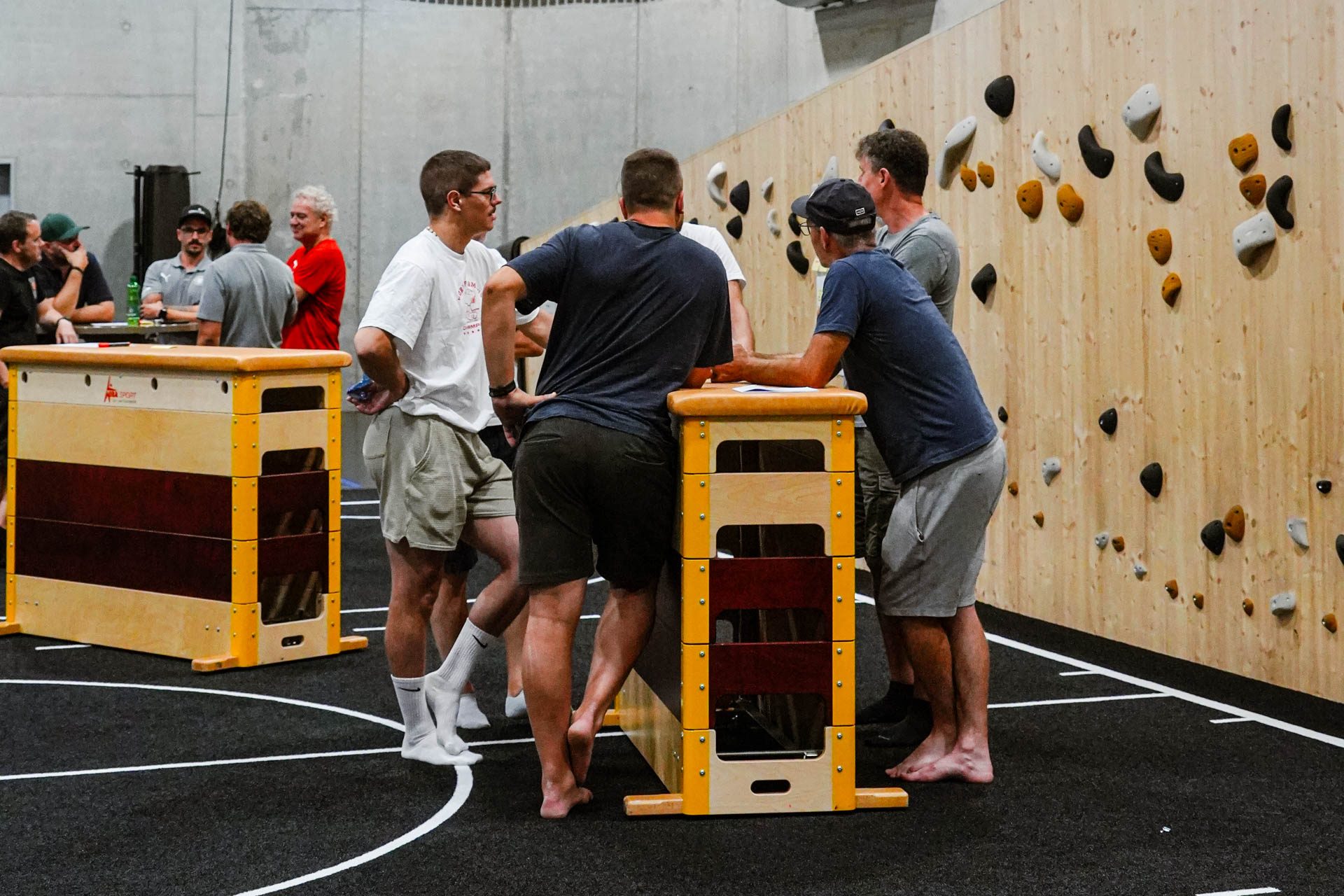 Trainerinnen und Trainer im Austausch an der Trainerweiterbildung in Langnau